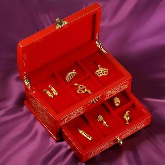 金价翻3倍三金成难题不是不想是结不起开元棋牌app难怪大家不结婚!5年(图8) 金价翻3倍三金成难题不是不想是结不起开元棋牌app难怪大家不结婚!5年(图8)